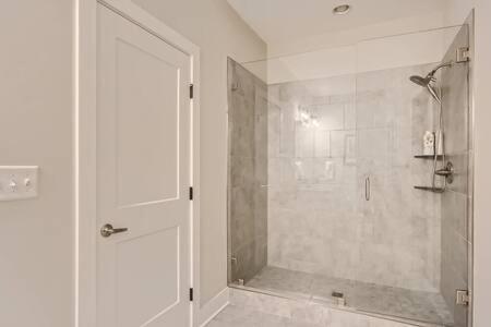 New Build 5 Min To Broadway Sleeps 10 Villa Nashville Dış mekan fotoğraf